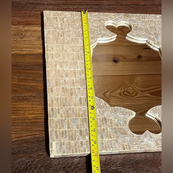 Mother of Pearl Capiz Shell Handmade Mosaic Floral Wall Art Mirror 16" x 16" - Picture 8 of 10